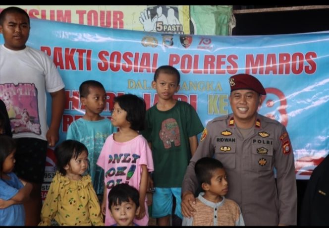 
					Hut Reserse Polri Ke 78 Tahun, Sat Reskrim Polres Maros Gelar Bakti Sosial Ke Warga Korban Bencana Puting Beliung